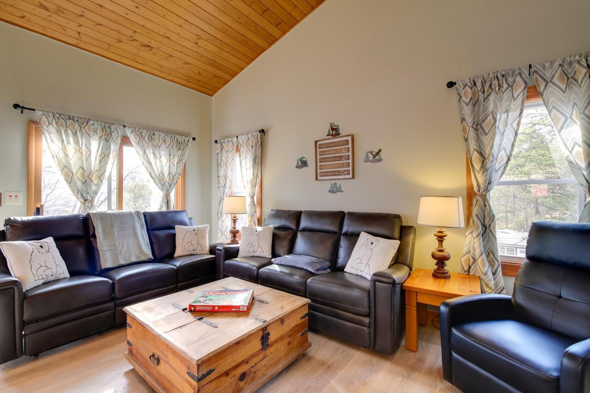 Gatlinburg Mountain Cabin With Hot Tub, Deck And Games ภายนอก รูปภาพ