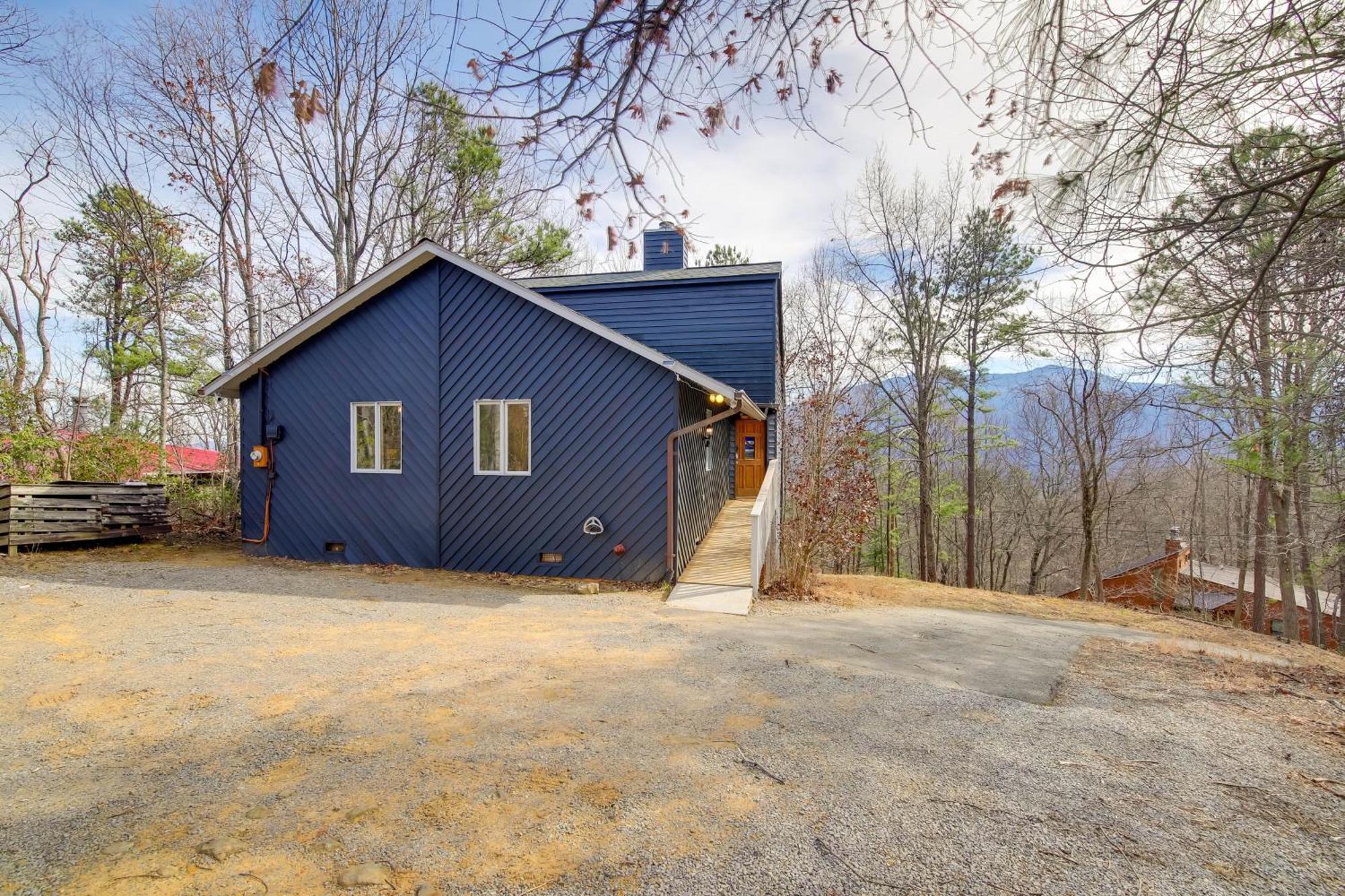 Gatlinburg Mountain Cabin With Hot Tub, Deck And Games ภายนอก รูปภาพ